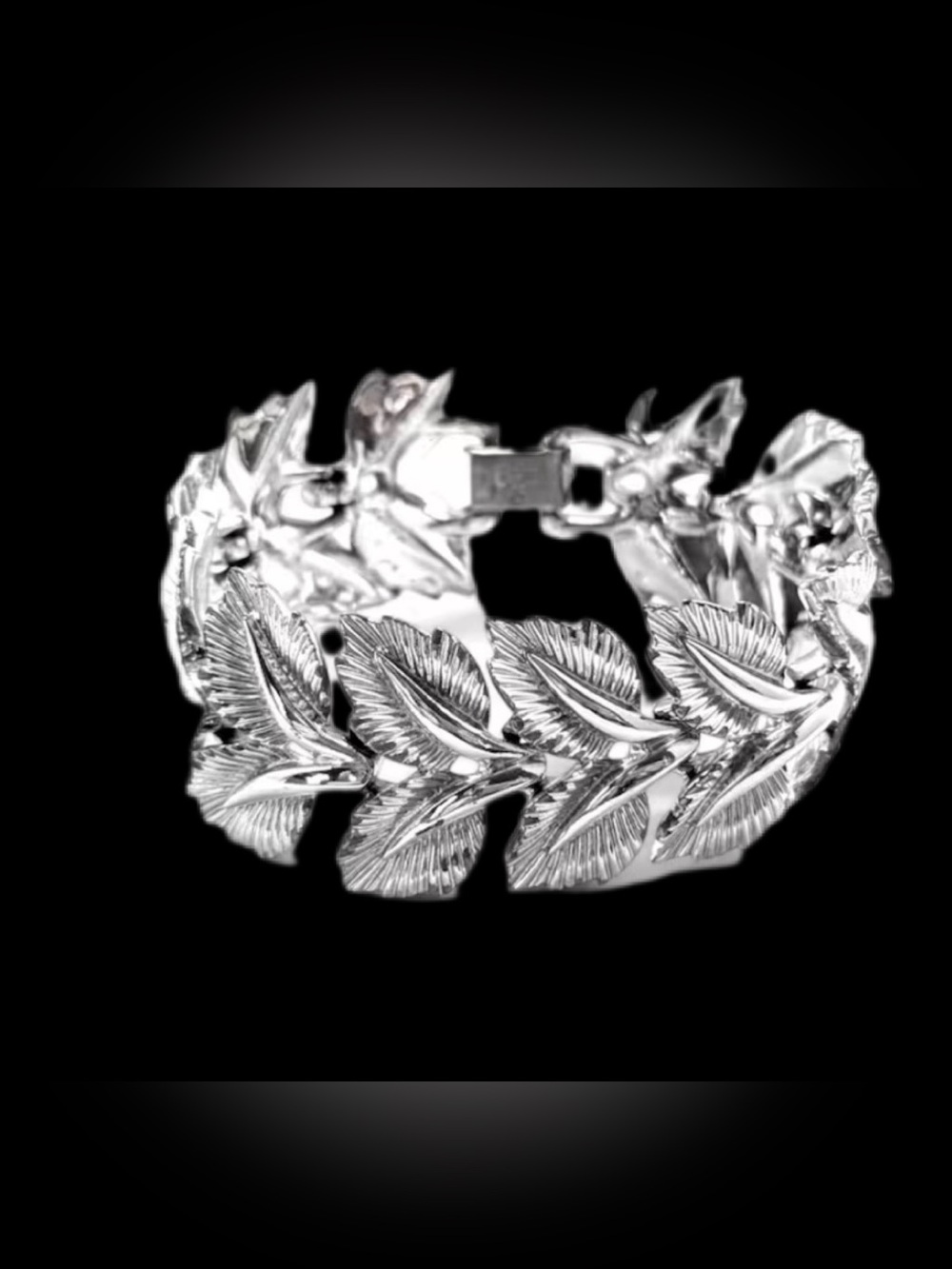 Vintage EUC Coro Pegasus chunky bracelet silver tone Leaves @6.5